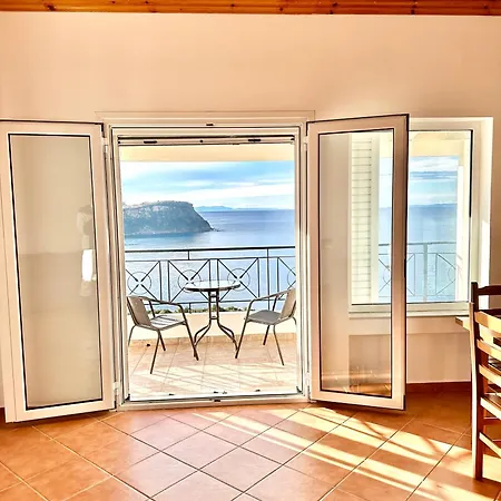 Roumers Himara Exterior photo