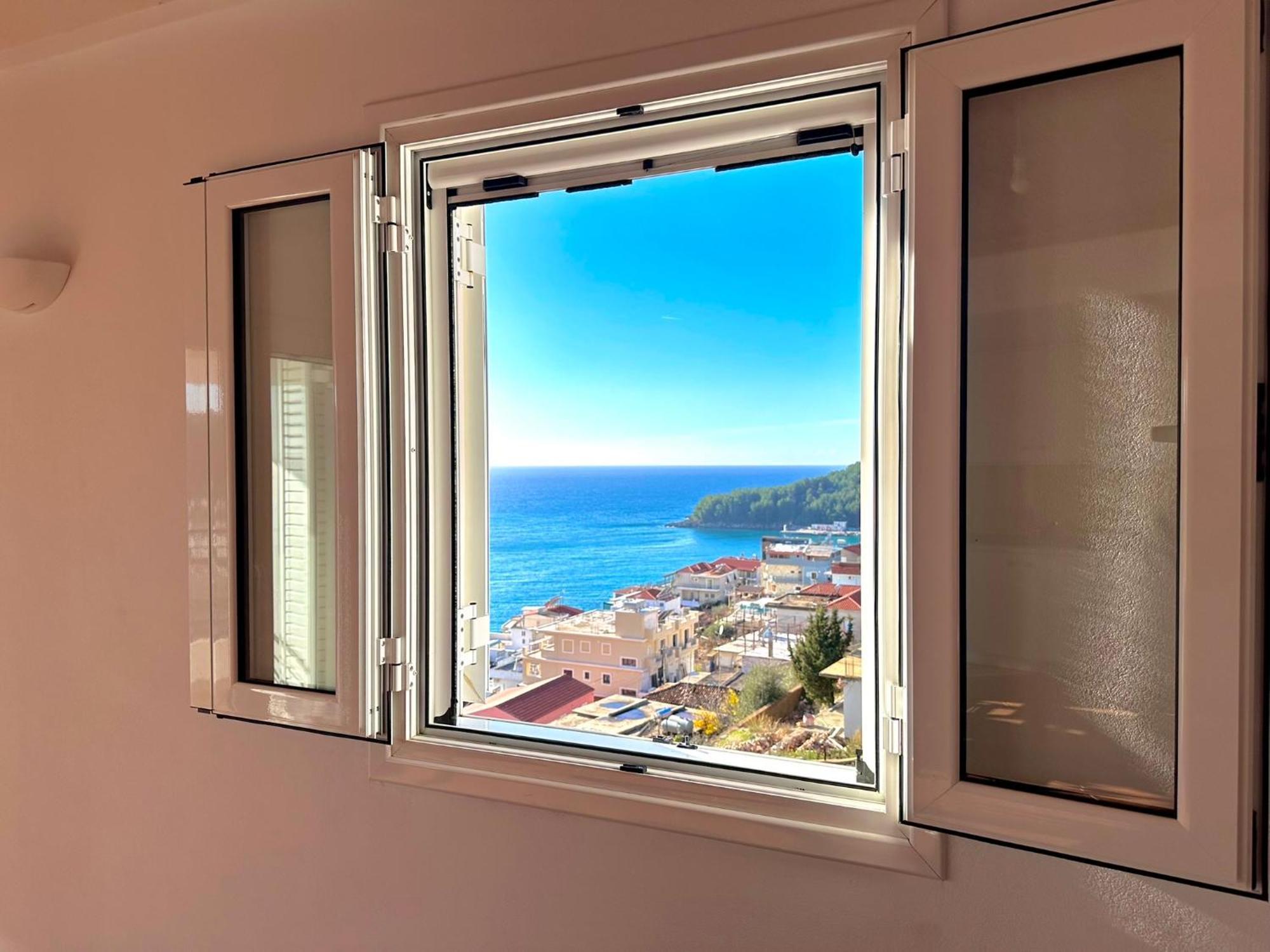 Apartment Roumers Himarë
